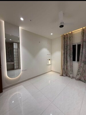 Room in 3 BHK Apartment at Prestige Beverly Hills, Kokapet – for Rent