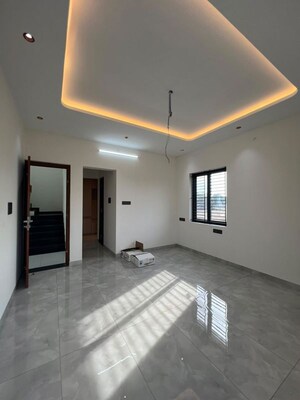 Room in 3 BHK Villa at Saravanampatti – for Sale