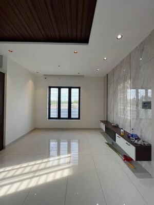 Room in 3 BHK Villa at Saravanampatti – for Sale