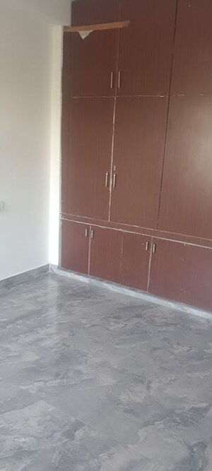 2 BHK Builder Floor For Rent in Sector 9