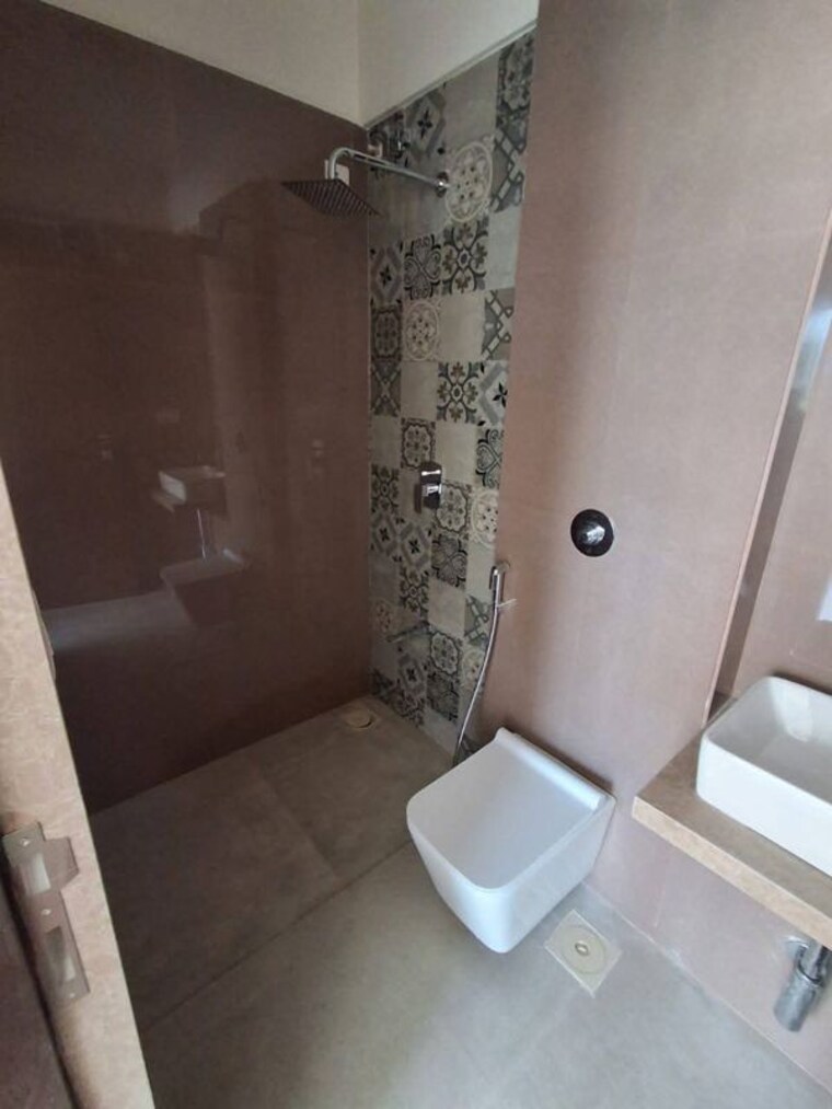 Bathroom, group-satellite-elegance 1 Bedroom 427 Sq.Ft. Apartment In Goregaon East Mumbai 10779538