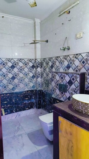 Team Area in 4 BHK Independent House at RWA Apartments Sector 45, Sector 45 – for Sale