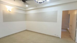 Room in 3 BHK Apartment at Gaur City 2 - 14th Avenue, Sector 16c Greater Noida – for Sale
