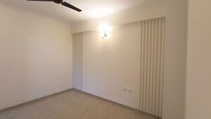 Room in 3 BHK Apartment at Gaur City 2 - 14th Avenue, Sector 16c Greater Noida – for Sale