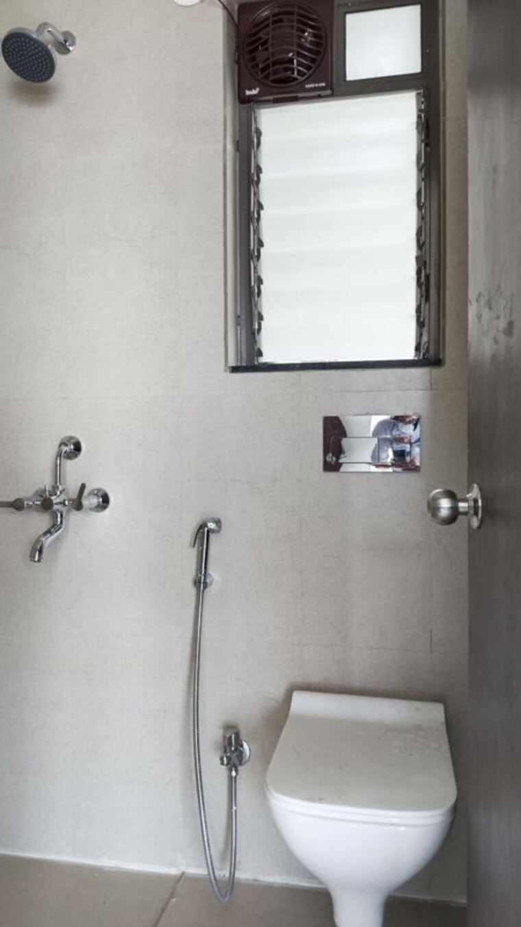 Bathroom, runwal-my-city-phase-ii-cluster-05 1.5 Bedroom 550 Sq.Ft. Apartment In Dombivli East Thane 10779568