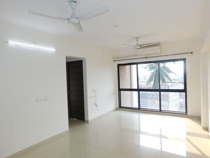 Room in 2 BHK Apartment at Kanakia Rainforest, Andheri East – for Rent