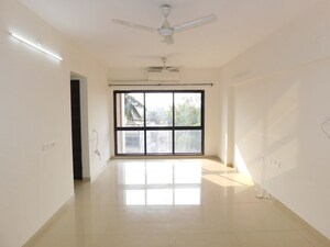 Room in 2 BHK Apartment at Kanakia Rainforest, Andheri East – for Rent