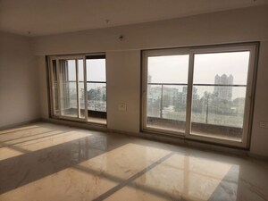 Room in 3 BHK Apartment at Asshna Seabliss, Versova – for Rent
