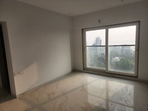 Room in 3 BHK Apartment at Asshna Seabliss, Versova – for Rent