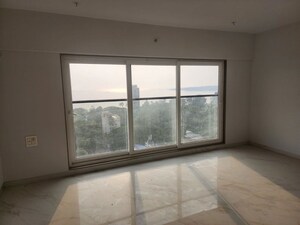 Room in 2 BHK Apartment at Asshna Seabliss, Versova – for Rent
