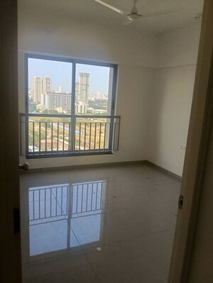 Room in 1 BHK Apartment at Mahindra Tathawade, Tathawade – for Rent