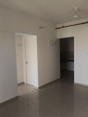 Room in 1 BHK Apartment at Mahindra Tathawade, Tathawade – for Rent