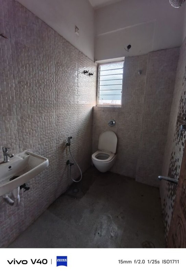 Bathroom, sector h 3 Bedroom 1372 Sq.Ft. Builder Floor In Sector H Kolkata 10775682