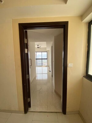 1 BHK Apartment For Rent in Lodha Crown Quality Homes, Majiwada