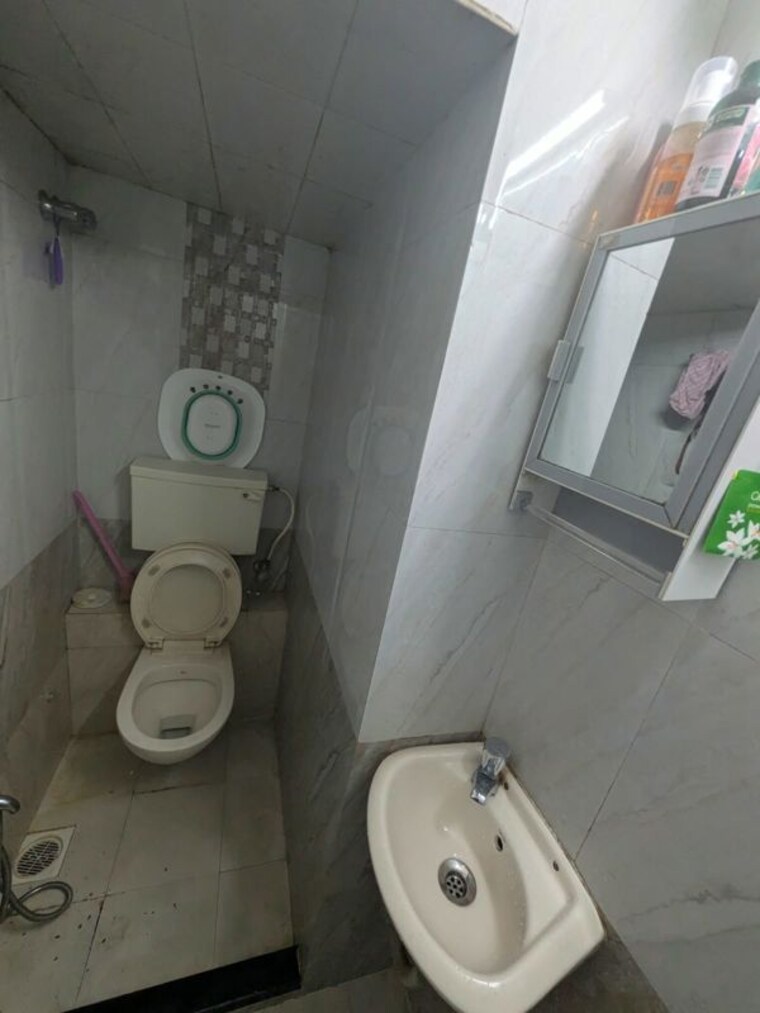 Bathroom, bhoomi-gokul 2 Bedroom 900 Sq.Ft. Apartment In Goregaon East Mumbai 10779670