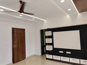 Furnished Amenities in 3 BHK Apartment at Patiala Road – for Rent