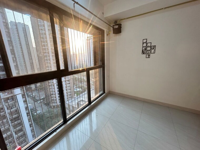 Room, lodha-crown-quality-homes 1 Bedroom 317 Sq.Ft. Apartment In Majiwada Thane 10779683