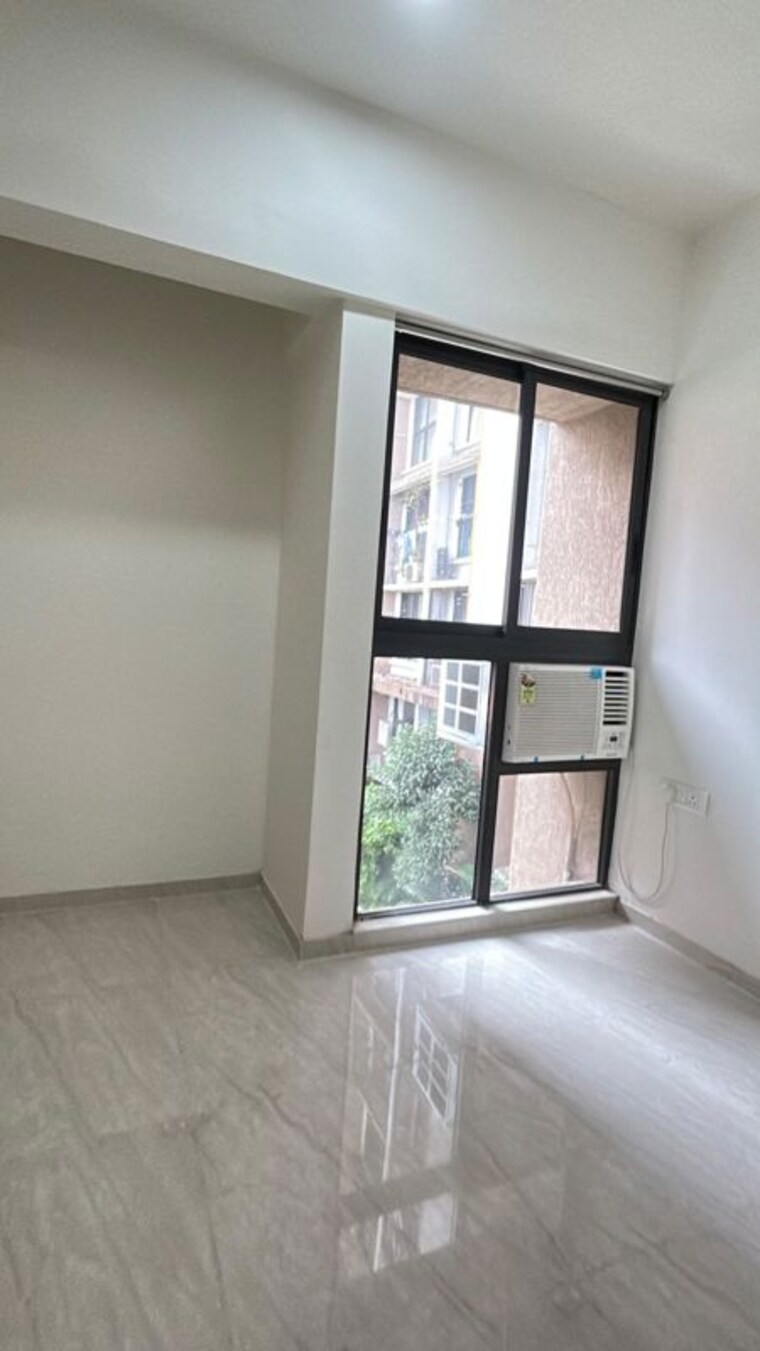 Room, lodha-crown-quality-homes 1 Bedroom 317 Sq.Ft. Apartment In Majiwada Thane 10779683