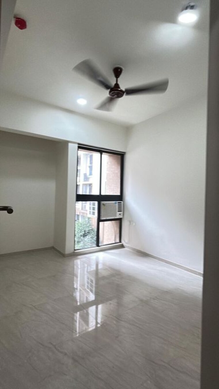 Room, lodha-crown-quality-homes 1 Bedroom 317 Sq.Ft. Apartment In Majiwada Thane 10779683