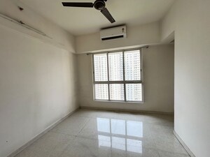 2 BHK Apartment For Rent in Lodha Amara, Kolshet Road