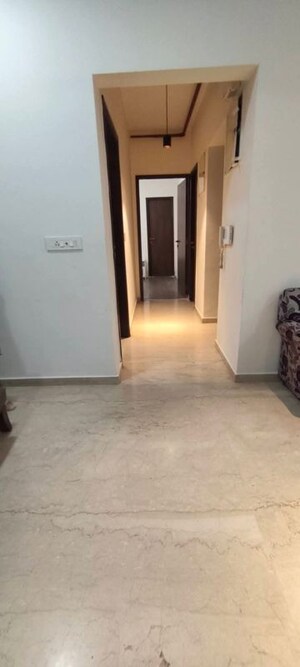Room in 2 BHK Apartment at Mantri Park, Goregaon East – for Rent