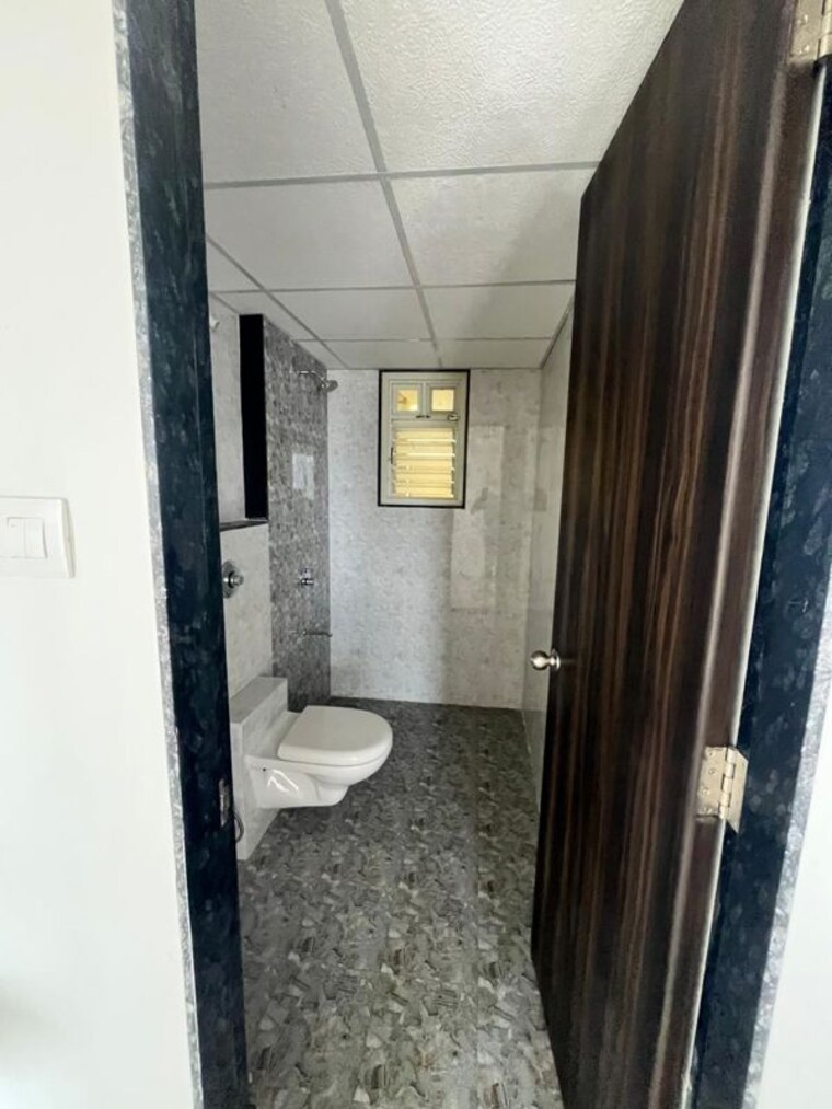 Washroom, goel-ganga-altus 2.5 Bedroom 950 Sq.Ft. Builder Floor In Kharadi Pune 10779751