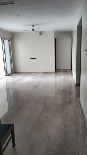 Room in 3 BHK Apartment at Flower Valley Apartment, Wanowrie – for Rent