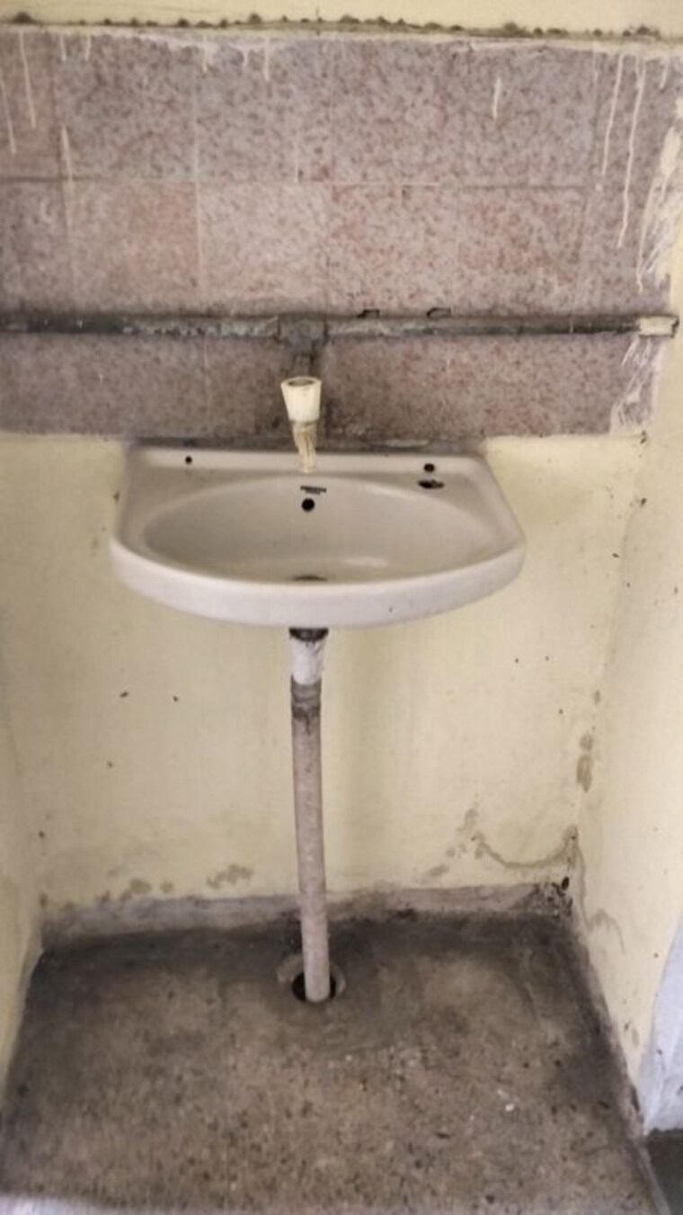 Bathroom, flower-valley-apartment 2 Bedroom 1100 Sq.Ft. Apartment In Wanowrie Pune 10779778