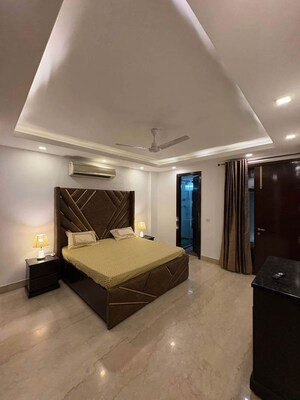 Room in 3 BHK Independent House at Freedom Fighters Enclave – for Rent