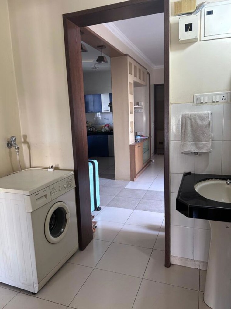 Bathroom, rohan-nilay 2 Bedroom 1110 Sq.Ft. Apartment In Aundh Pune 10779807