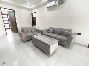 Living Room in 3 BHK Builder Floor at Sector 57 – for Rent
