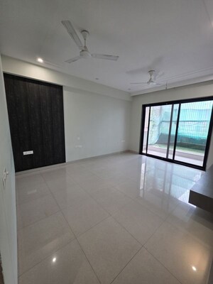 Staircase in 3 BHK Builder Floor at Sector 57 – for Rent