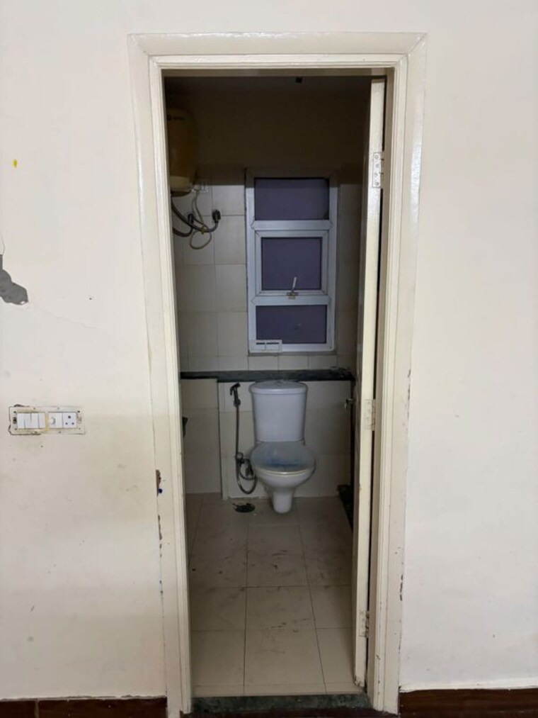 Bathroom, bptp-the-resort 3.5 Bedroom 2100 Sq.Ft. Apartment In Sector 75 Faridabad 10779860