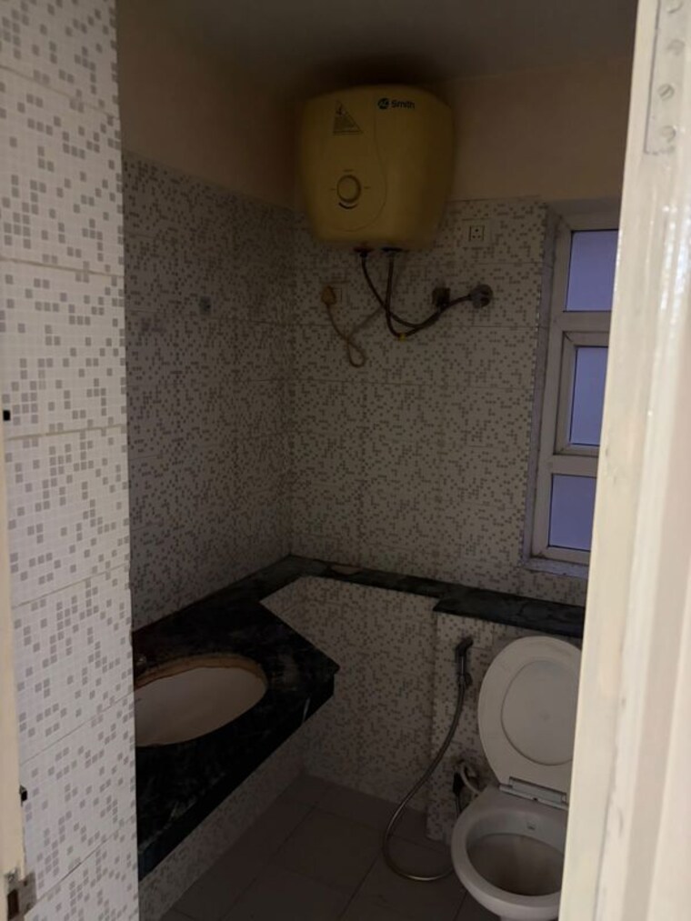Bathroom, bptp-the-resort 3.5 Bedroom 2100 Sq.Ft. Apartment In Sector 75 Faridabad 10779860