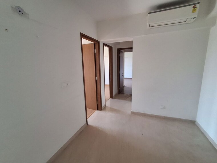 Room, habitat-44 5 Bedroom 240 Sq.Mt. Independent House In Sector 44 Noida 10779854