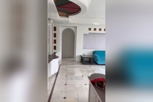 Hall in 3 BHK Apartment at Resham Apartments, Andheri West – for Rent