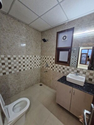 Attached Bathroom in 3 BHK Builder Floor at Sector 57 – for Rent