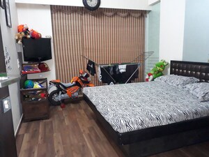 1 BHK Apartment For Rent in Golden Square, Santacruz East