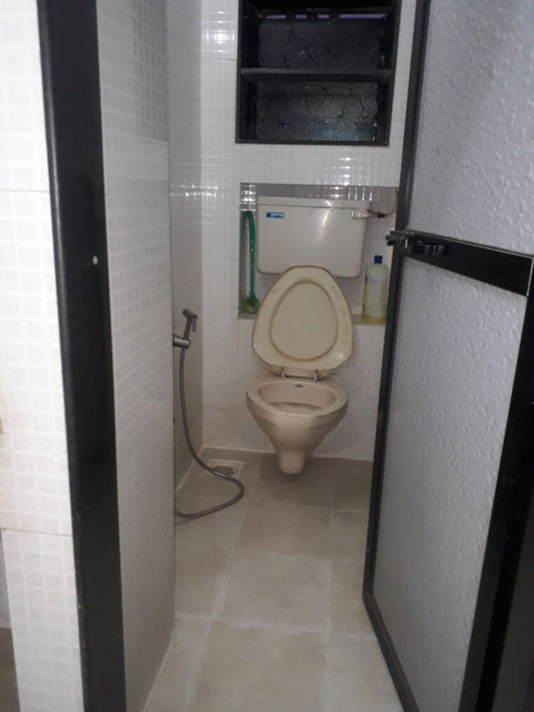 Bathroom, golden-square 1 Bedroom 490 Sq.Ft. Apartment In Santacruz East Mumbai 10779886