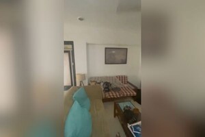 Hall in 3 BHK Apartment at Yashwant CHS, Andheri West – for Rent