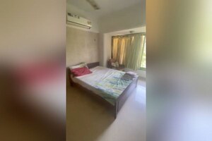 Bedroom in 3 BHK Apartment at Yashwant CHS, Andheri West – for Rent