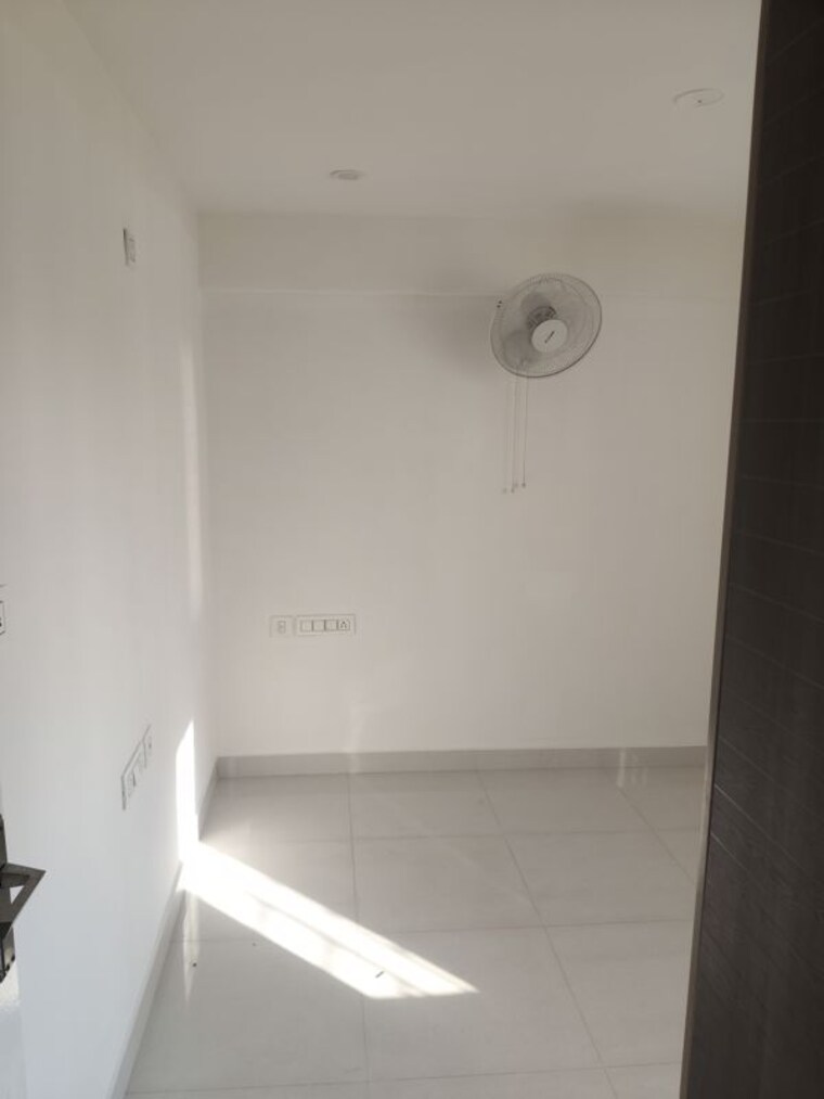 Bathroom, msr-residency 1 Bedroom 500 Sq.Ft. Apartment In Panathur Bangalore 10779921