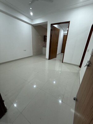Room in 2 BHK Builder Floor at Ansal Plaza Sector-23, Sector 23 – for Rent