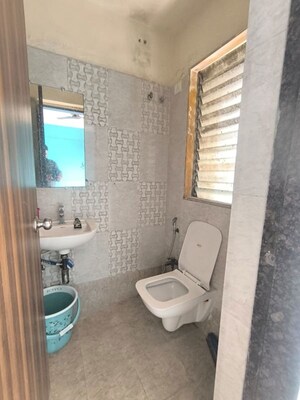 Bathroom in 3.5 BHK Apartment at Lotus Lotus Link Square, Malad West – for Rent