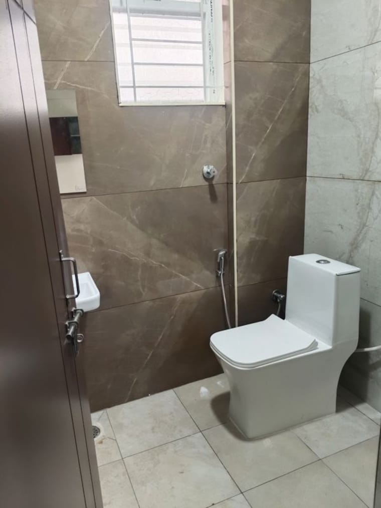 Bathroom, lakshmi-enclave-bellandur 1 Bedroom 550 Sq.Ft. Apartment In Bellandur Bangalore 10779944