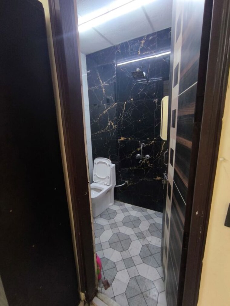 Bathroom, baraula 2 Bedroom 900 Sq.Ft. Builder Floor In Baraula Noida 10779930