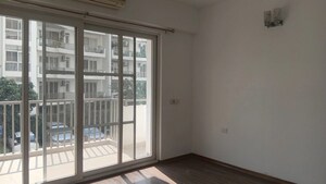 Room in 3 BHK Apartment at Emaar The Palm Drive-The Premier Terraces, Sector 66 – for Rent