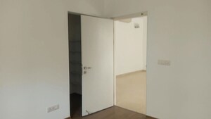 Room in 3 BHK Apartment at Emaar The Palm Drive-The Premier Terraces, Sector 66 – for Rent
