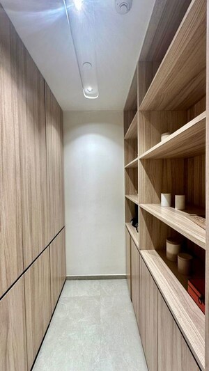 Furnished Amenities in 3 BHK Apartment at Worli – for Sale