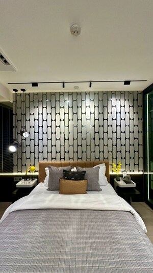 Room in 3 BHK Apartment at Worli – for Sale